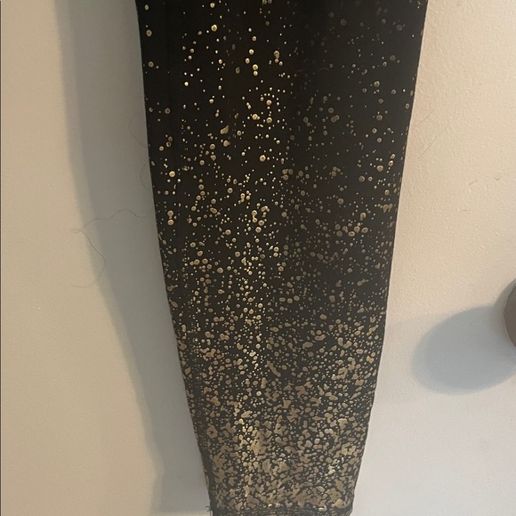 Black and Gold Ombre Leggings - Picture 4 of 5